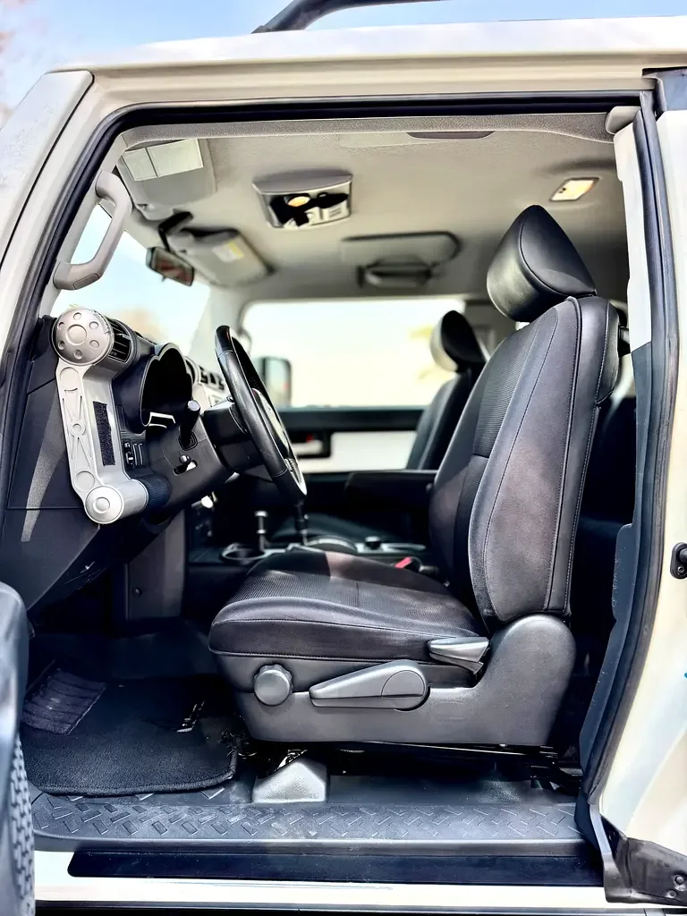 Toyota FJ Cruiser 4.0 AT (264 hp) - 15