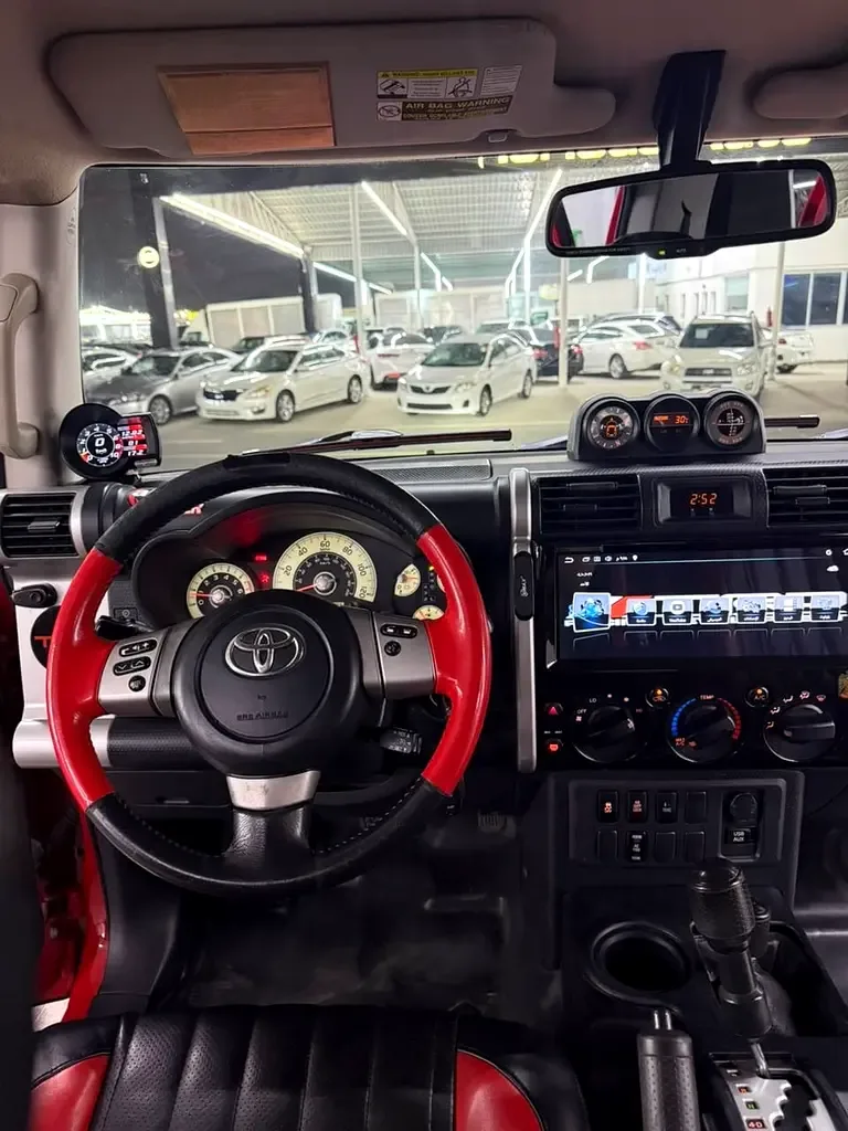 Toyota FJ Cruiser 4.0 AT 4WD (264 hp) - 8