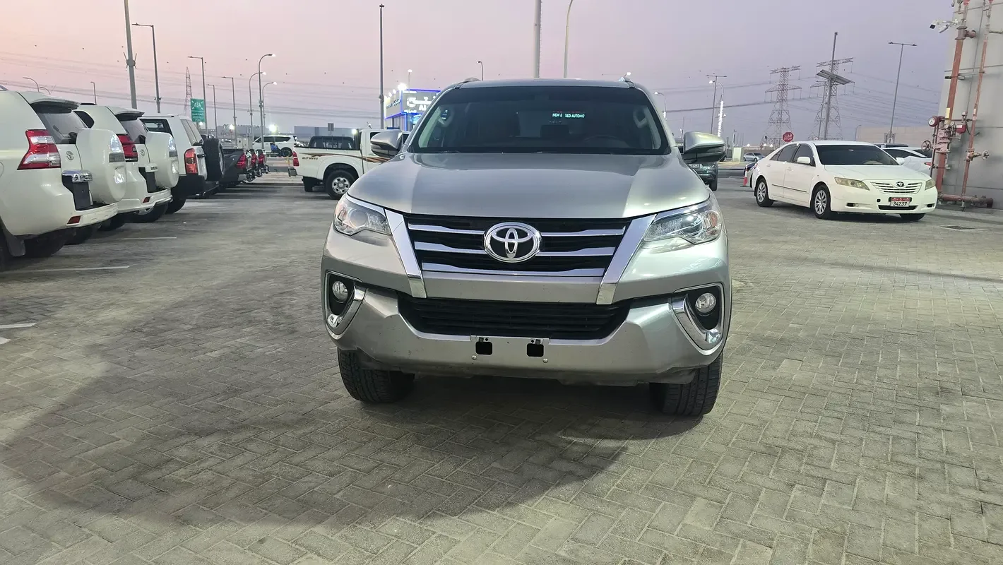 Toyota Fortuner 2.7 AT 2WD (166 hp)