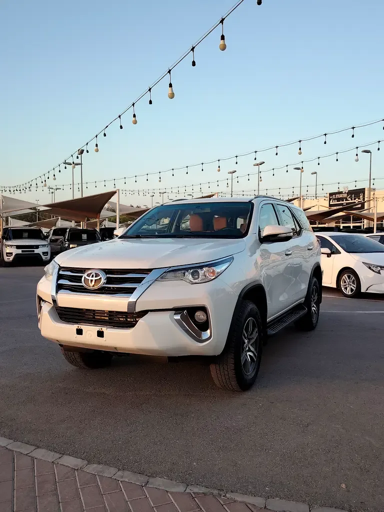 Toyota Fortuner 2.7 AT 2WD (166 hp)