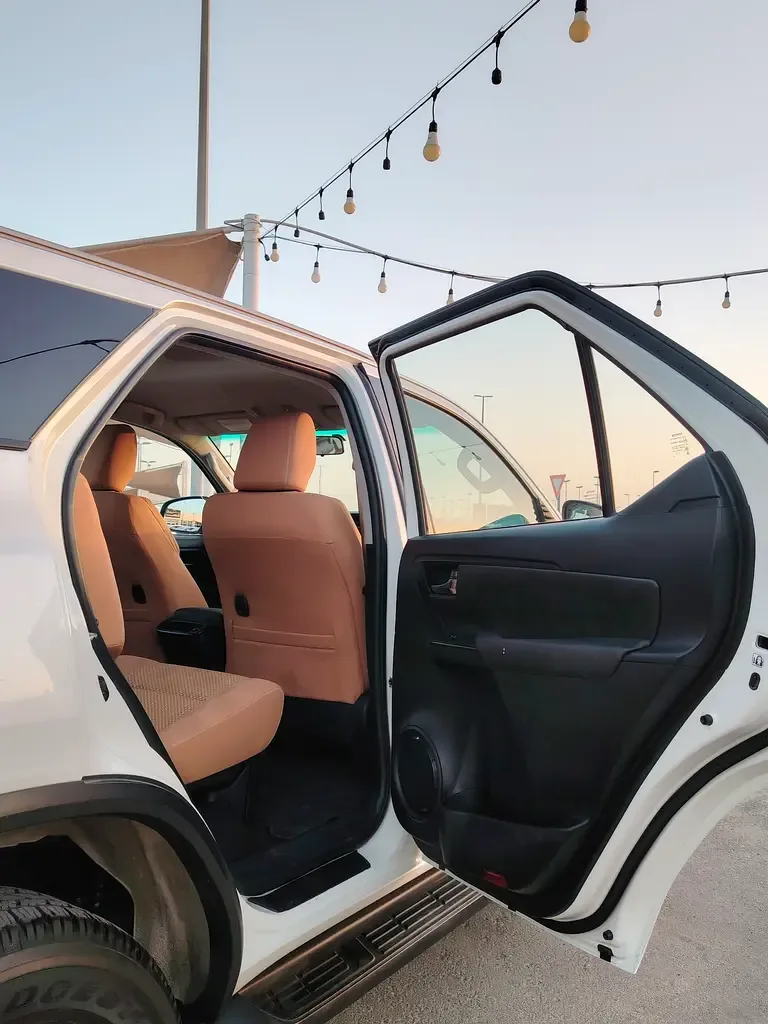 Toyota Fortuner 2.7 AT 2WD (166 hp) - 11