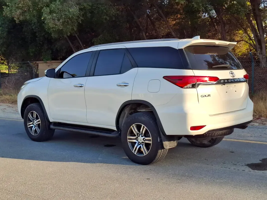Toyota Fortuner 2.7 AT 2WD (166 hp) - 4