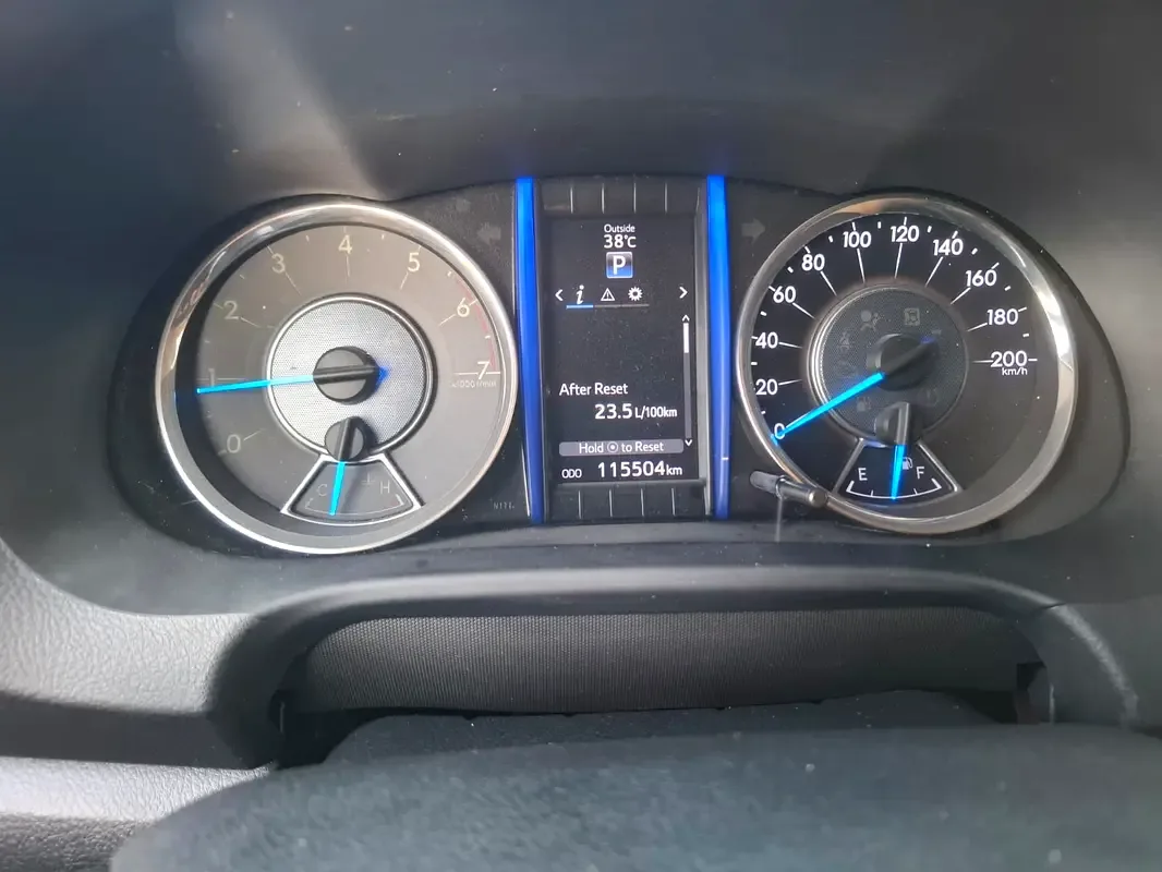 Toyota Fortuner 2.7 AT 2WD (166 hp) - 10