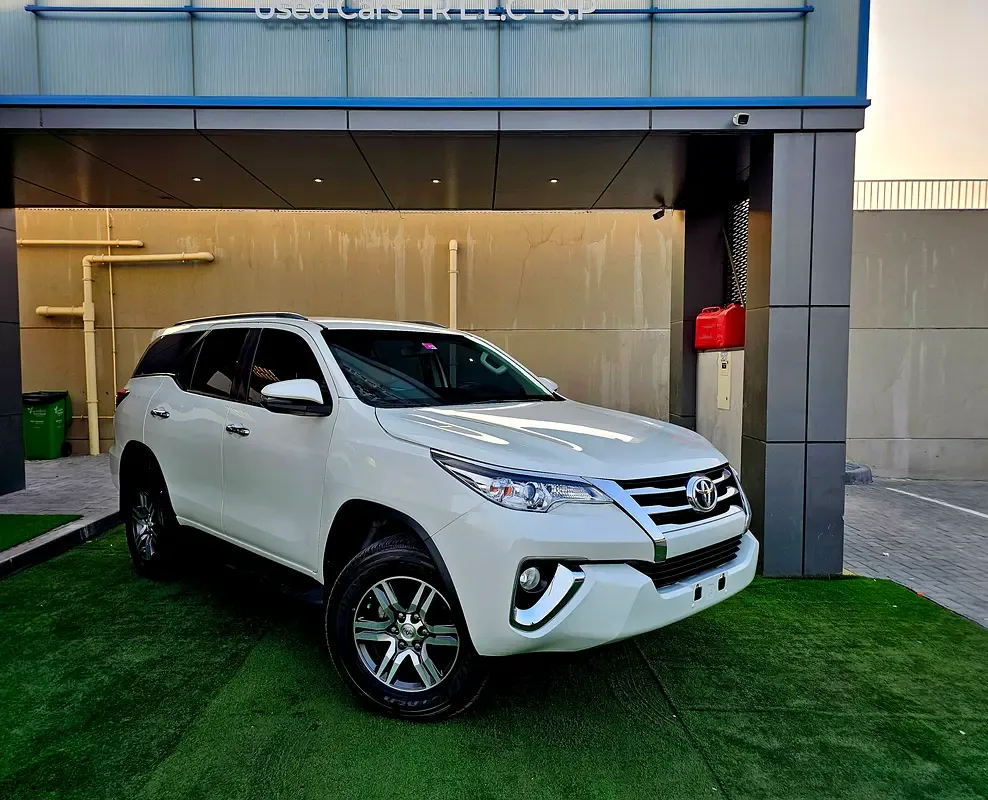 Toyota Fortuner 2.7 AT 2WD (166 hp)