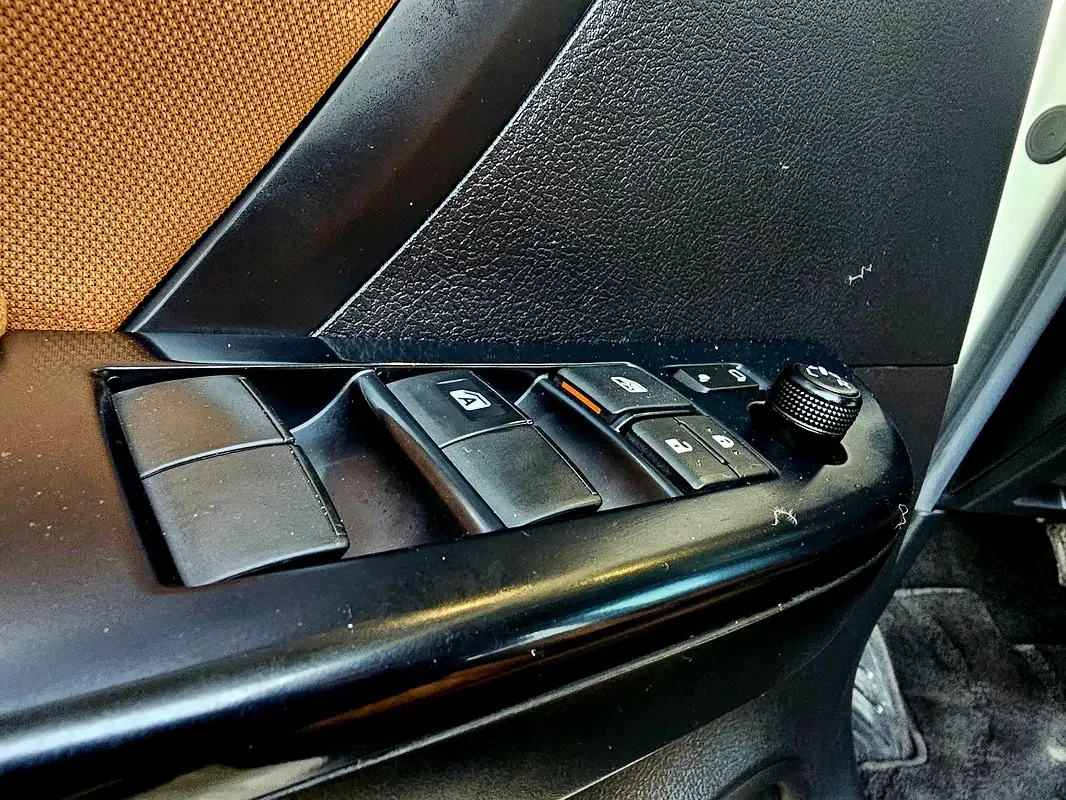 Toyota Fortuner 2.7 AT 2WD (166 حصان) - 15