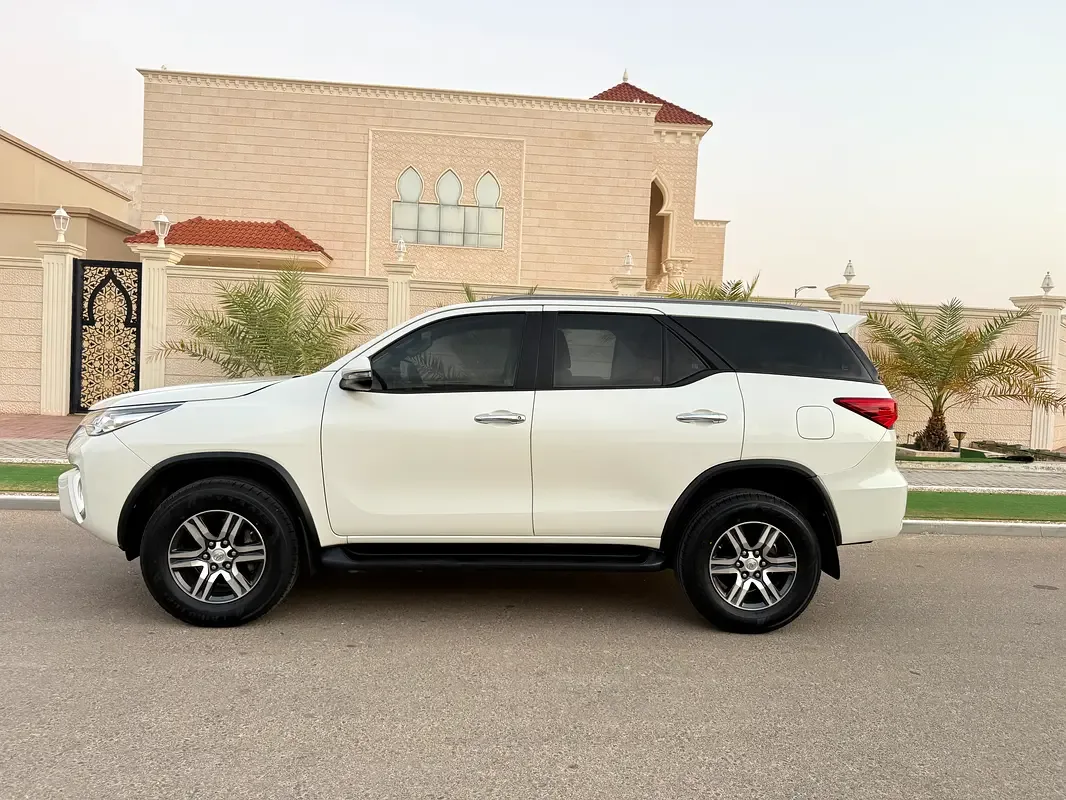 Toyota Fortuner 2.7 AT 2WD (166 hp) - 10