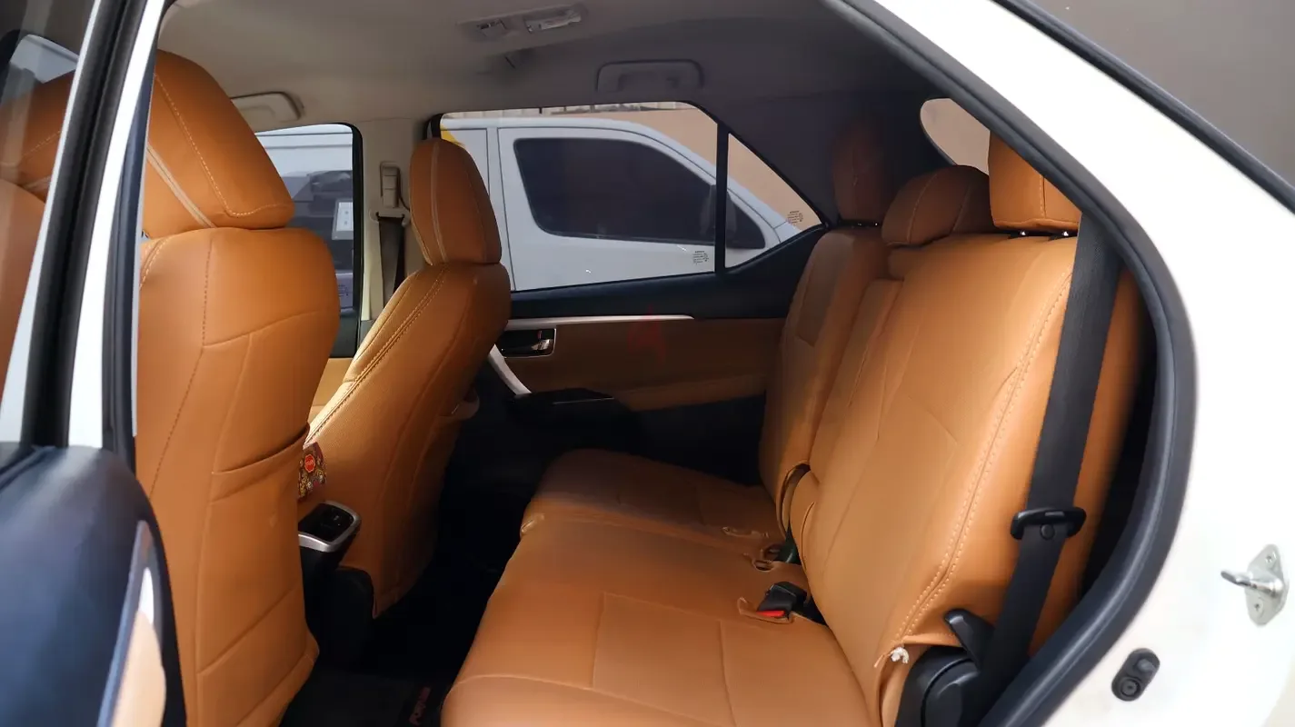 Toyota Fortuner 2.7 AT 2WD (166 hp) - 2