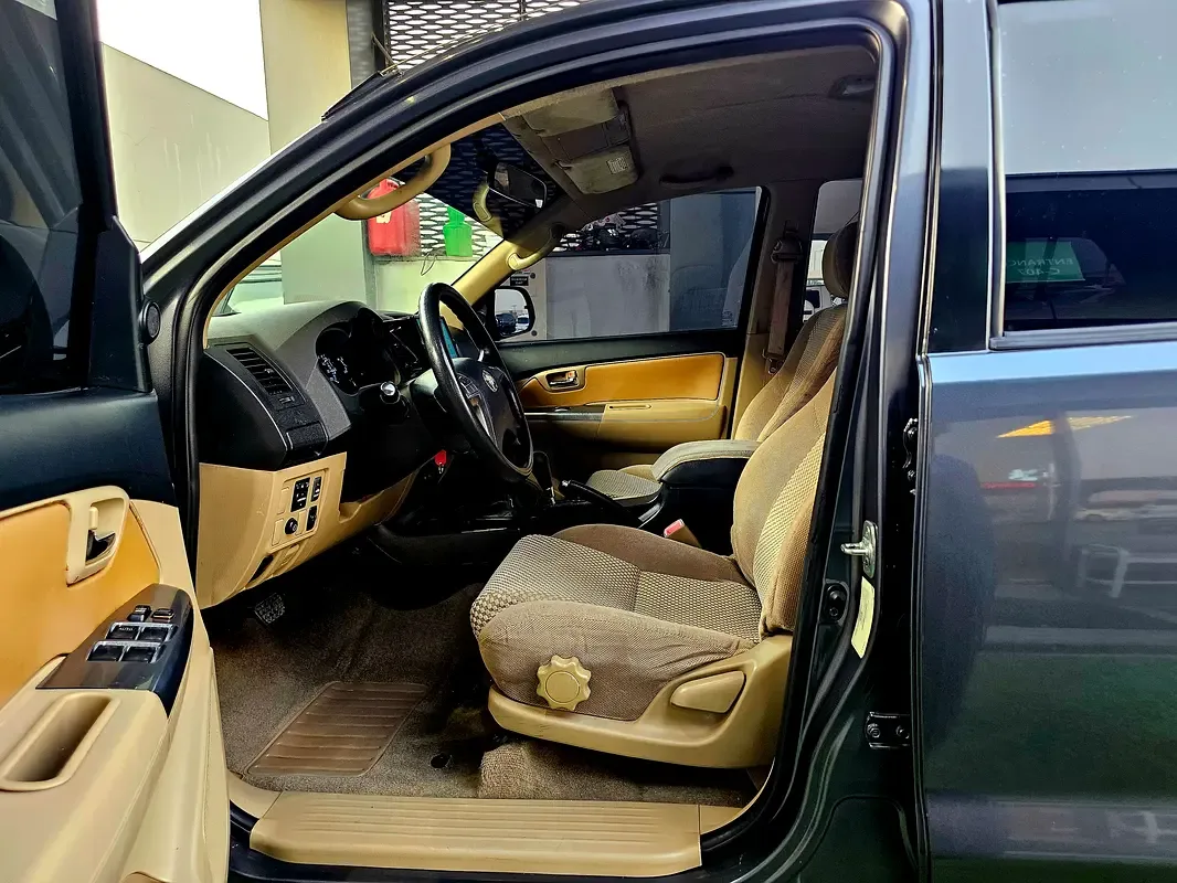 Toyota Fortuner 2.7 AT 4WD (158 hp) - 13