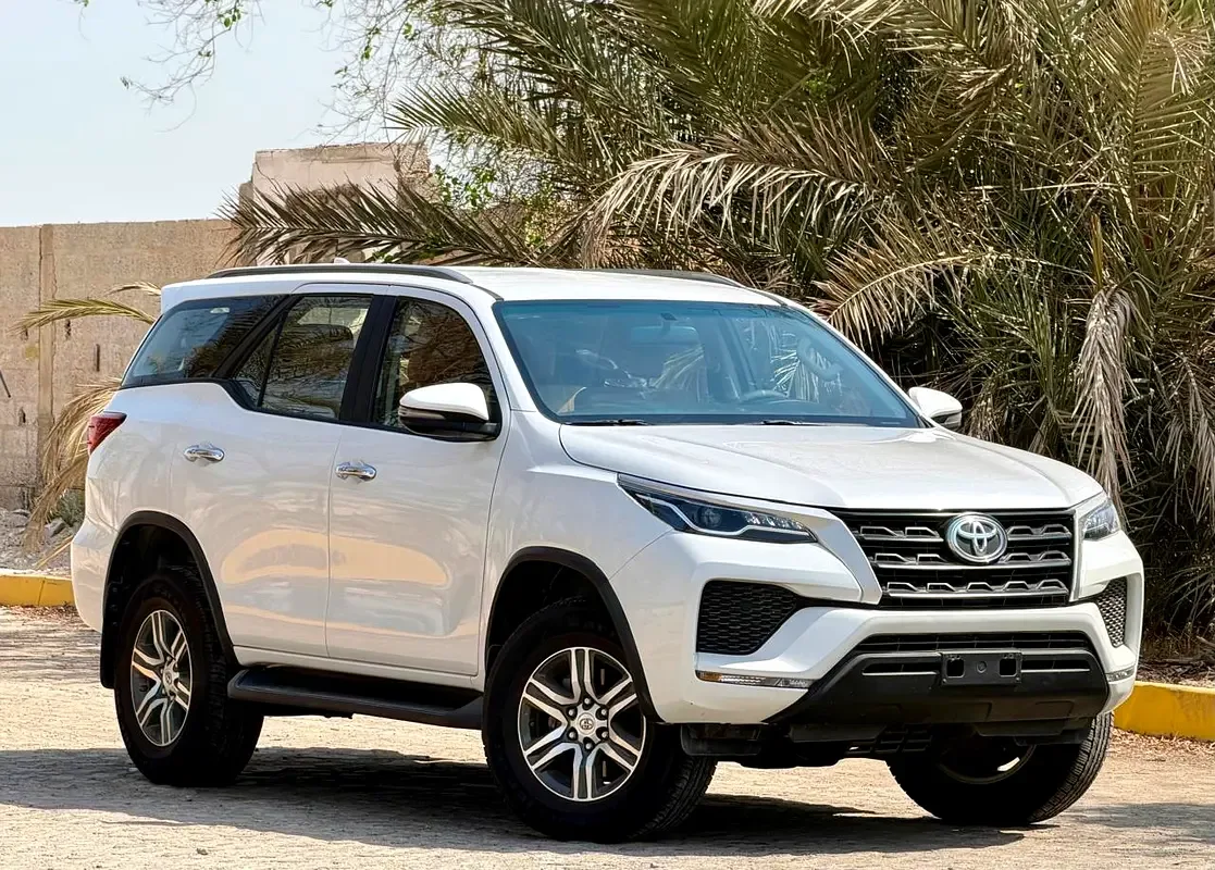 Toyota Fortuner 2.7 AT 4WD (166 hp)
