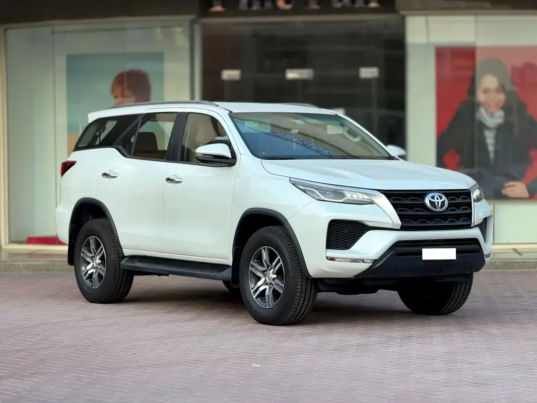 Toyota Fortuner 2.7 AT 4WD (166 hp)