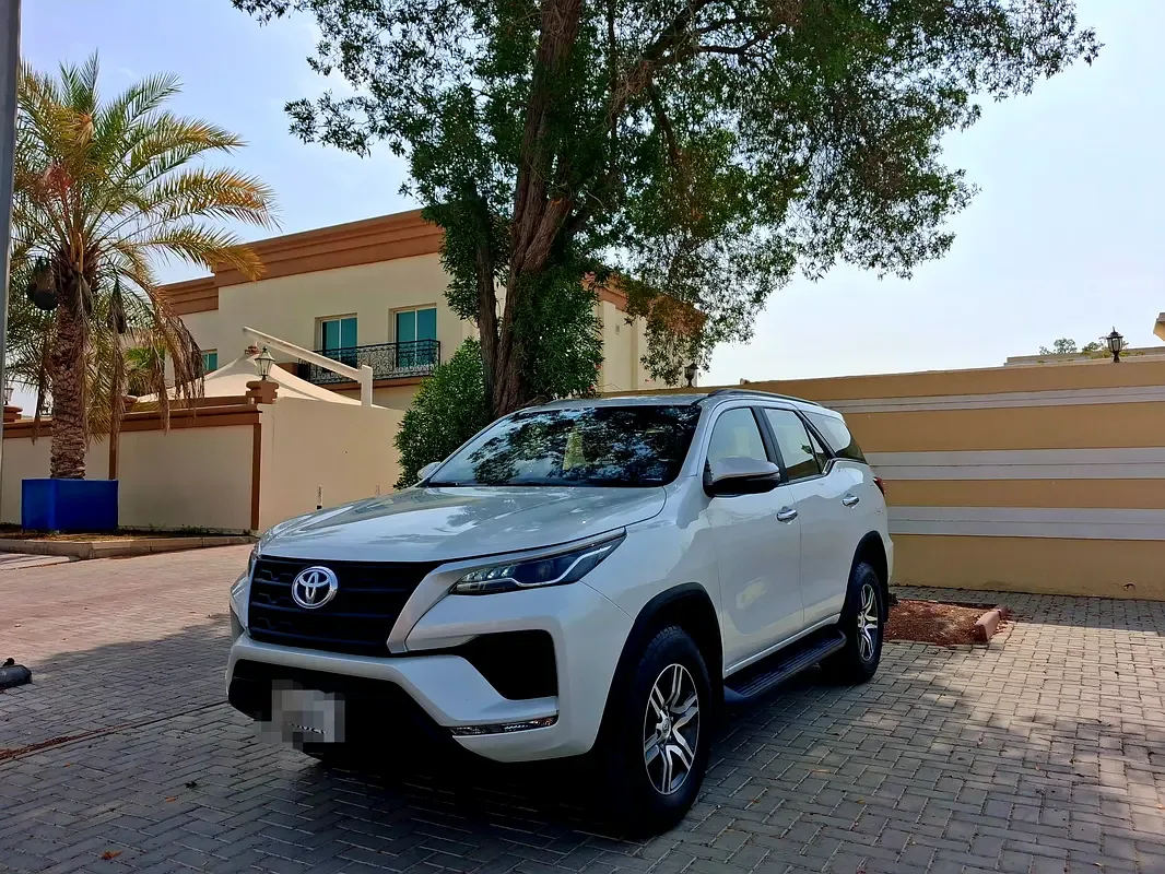 Toyota Fortuner 2.7 AT 4WD (166 hp)