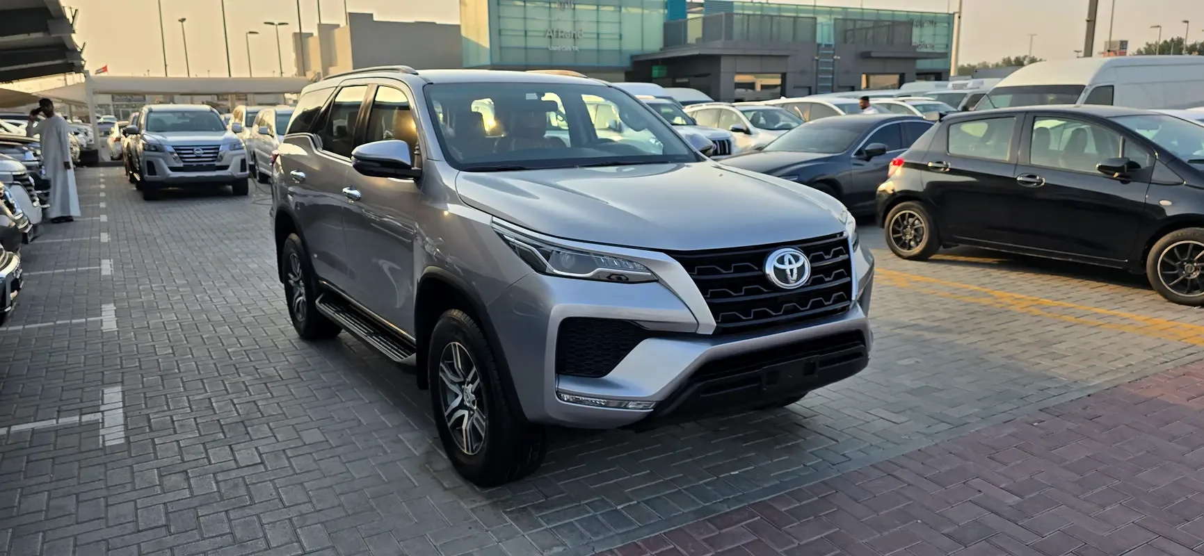 Toyota Fortuner 2.7 AT 4WD (166 hp)
