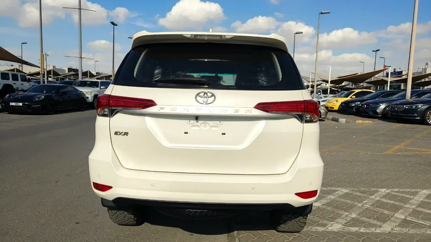 Toyota Fortuner 2.7 AT 4WD (166 حصان) - 4