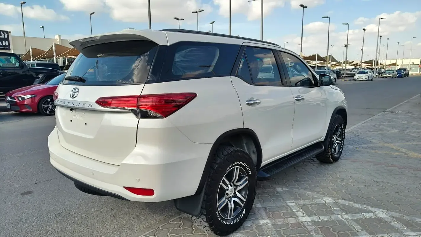 Toyota Fortuner 2.7 AT 4WD (166 حصان) - 6