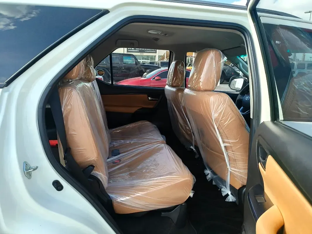 Toyota Fortuner 2.7 AT 4WD (166 حصان) - 16