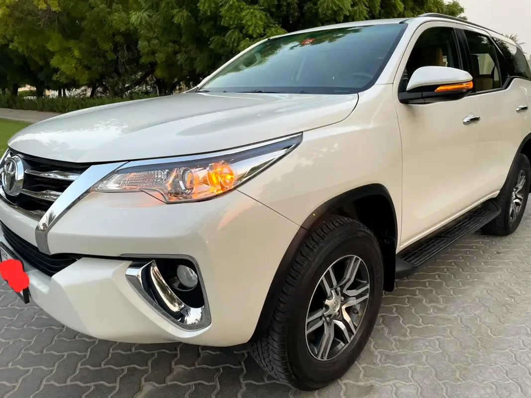 Toyota Fortuner 2.7 AT 4WD (166 hp)