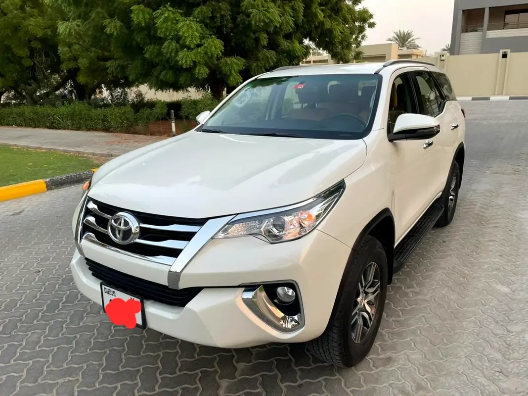 Toyota Fortuner 2.7 AT 4WD (166 حصان) - 3