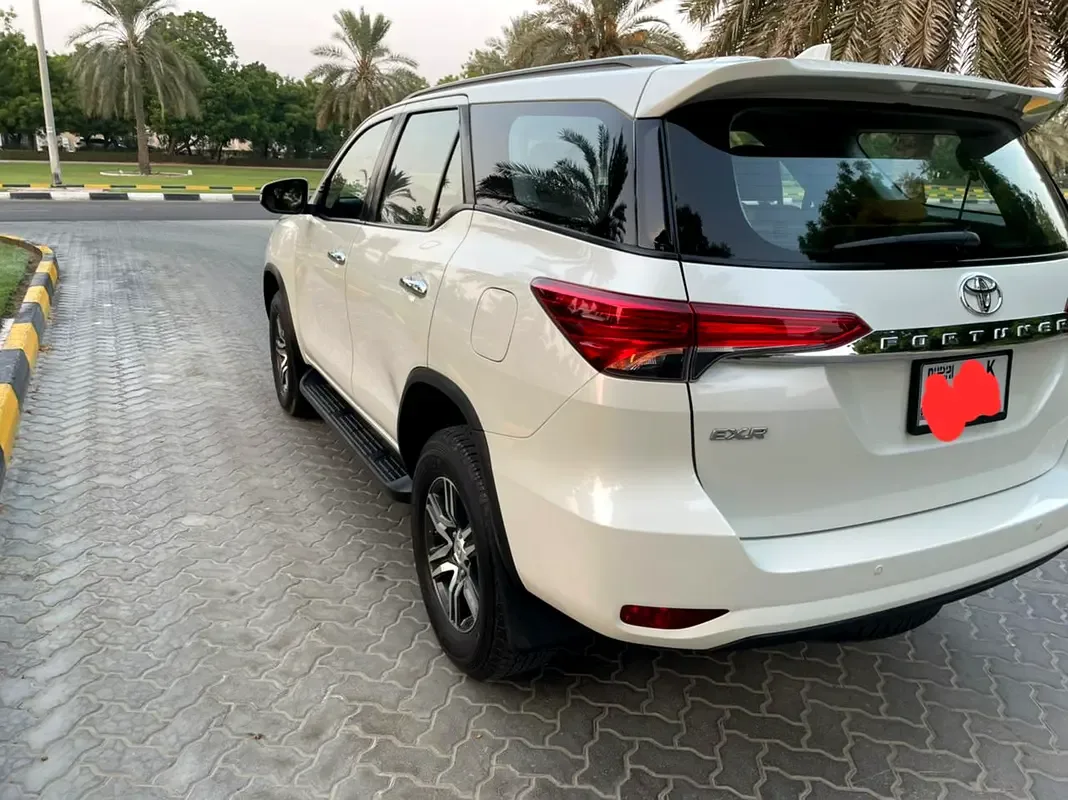 Toyota Fortuner 2.7 AT 4WD (166 حصان) - 4