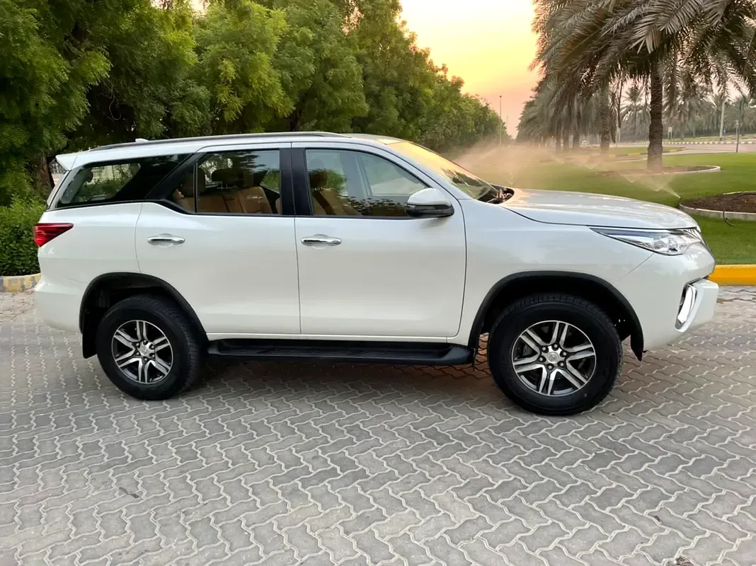 Toyota Fortuner 2.7 AT 4WD (166 حصان) - 2