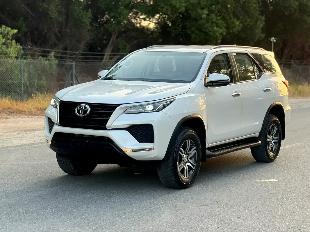 Toyota Fortuner 2.7 AT 4WD (166 hp)