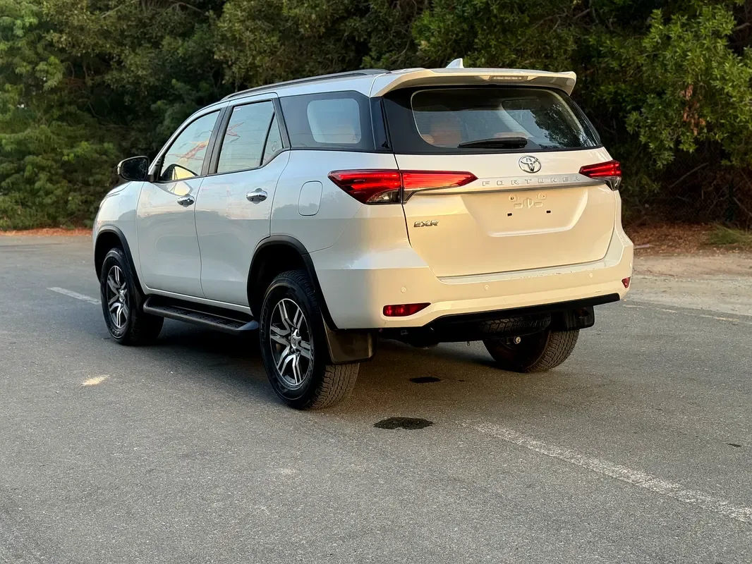 Toyota Fortuner 2.7 AT 4WD (166 hp) - 2