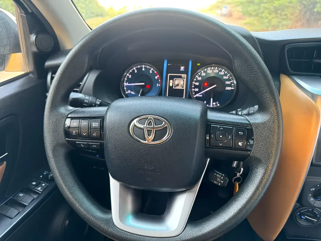 Toyota Fortuner 2.7 AT 4WD (166 hp) - 18