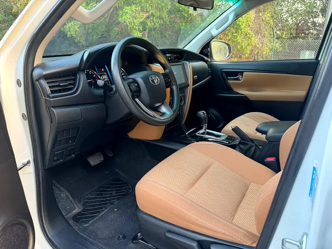 Toyota Fortuner 2.7 AT 4WD (166 hp) - 19