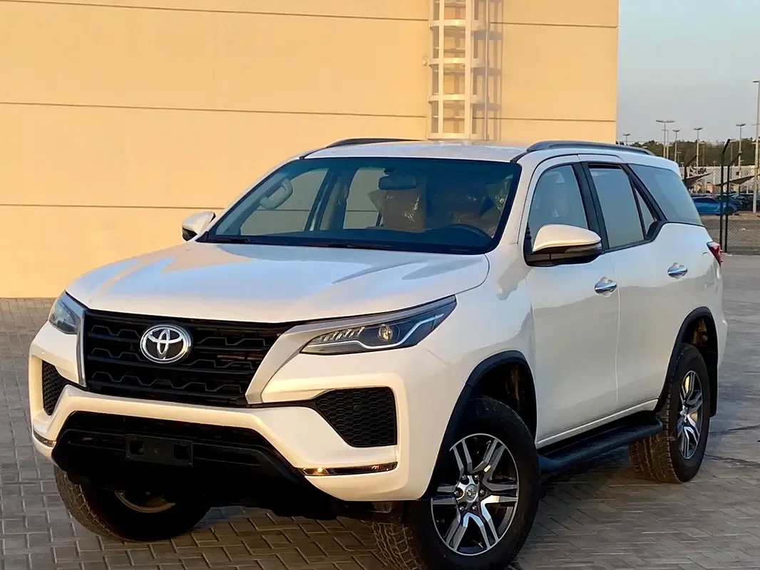 Toyota Fortuner 2.7 AT 4WD (166 hp)