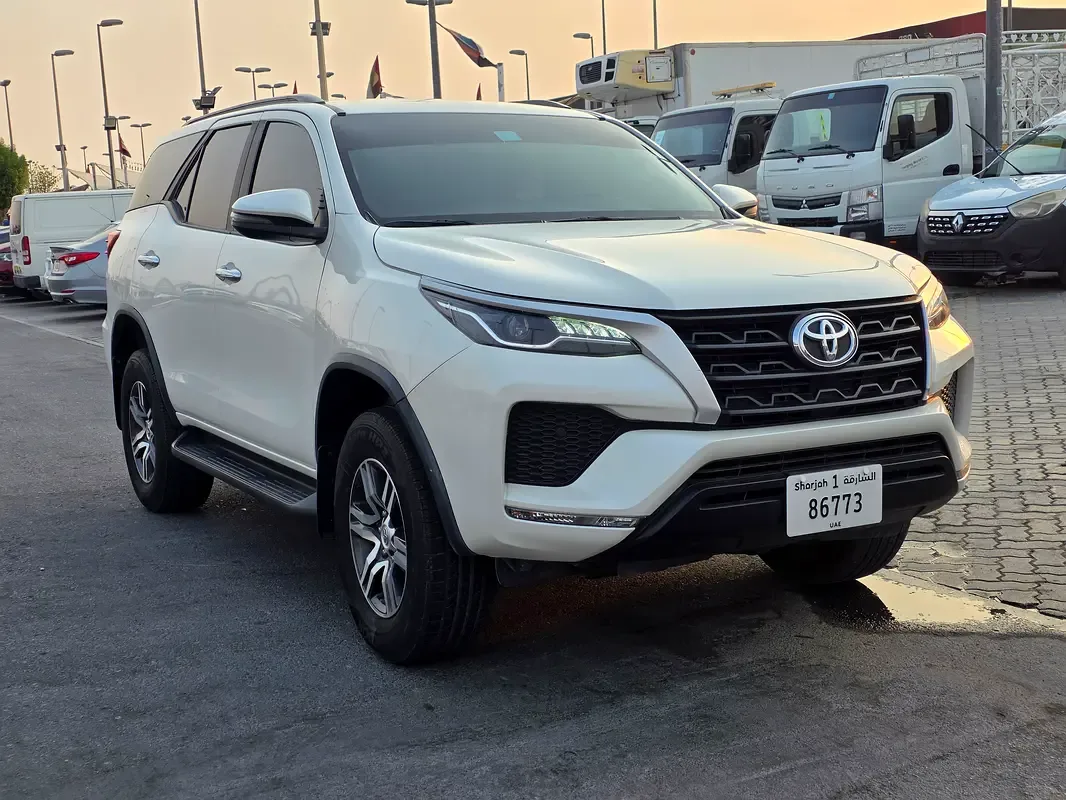 Toyota Fortuner 2.7 AT 4WD (166 hp)
