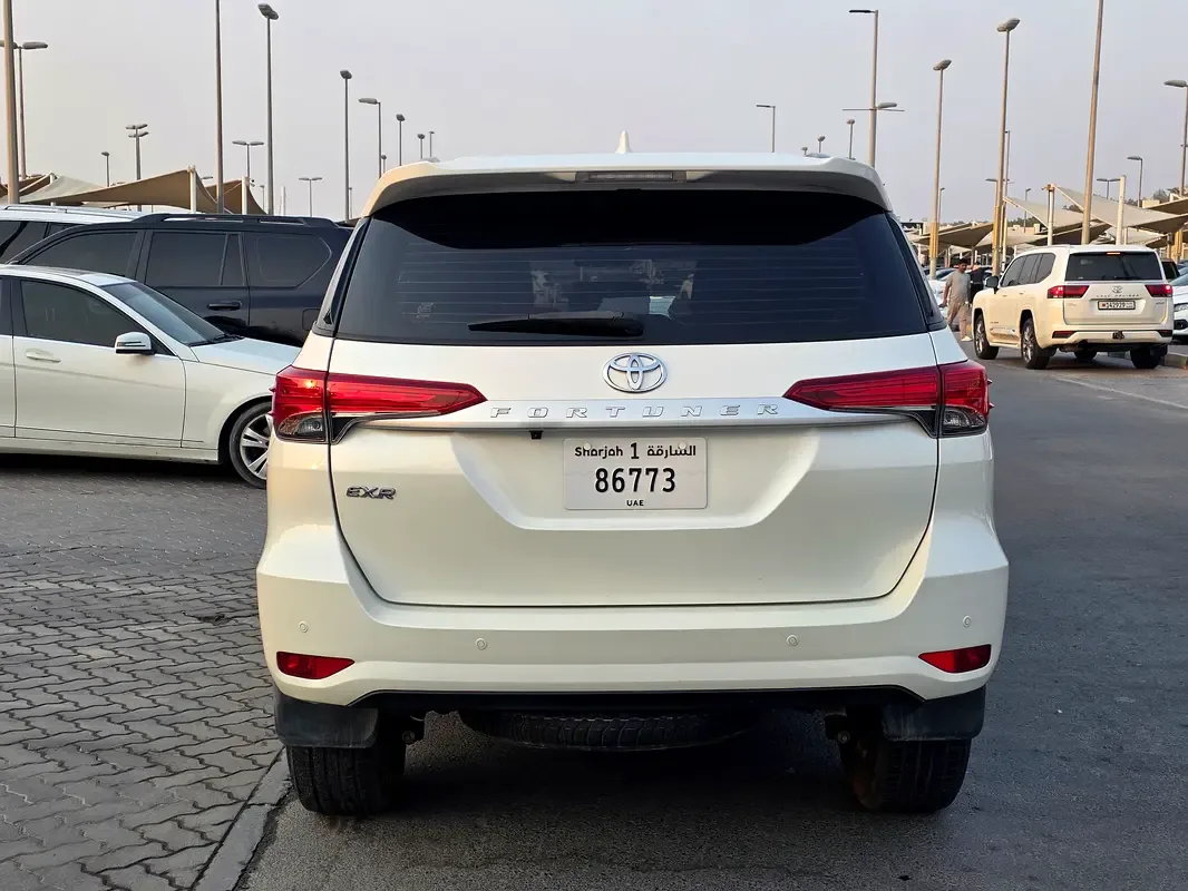 Toyota Fortuner 2.7 AT 4WD (166 حصان) - 3