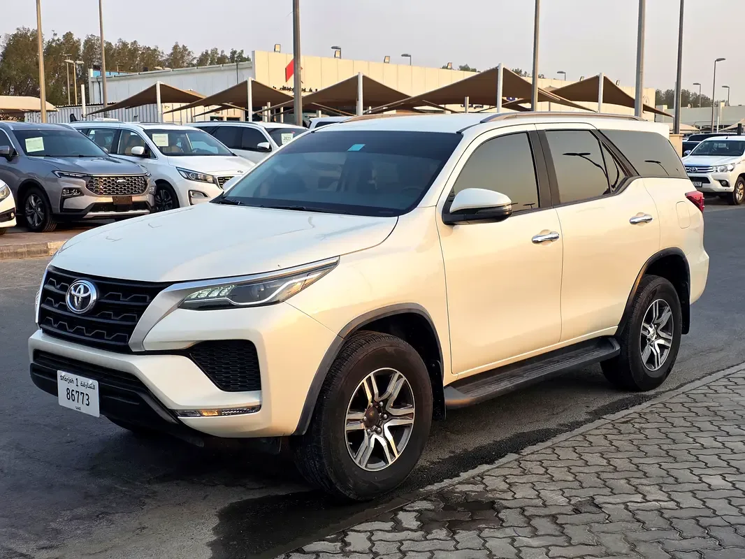 Toyota Fortuner 2.7 AT 4WD (166 حصان) - 4