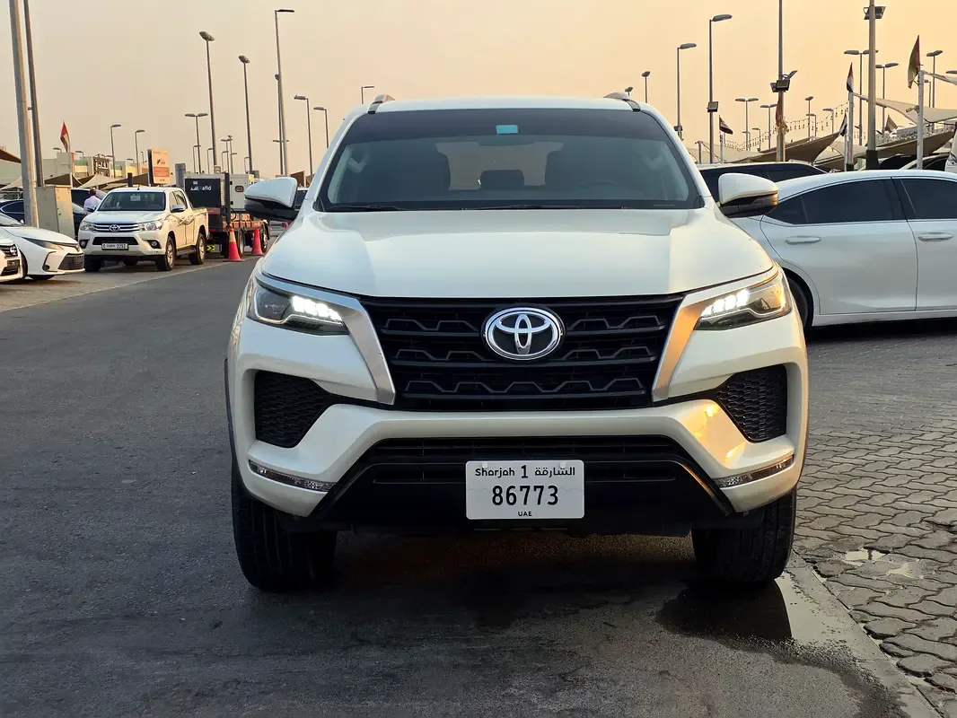 Toyota Fortuner 2.7 AT 4WD (166 حصان) - 2