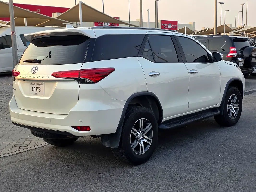 Toyota Fortuner 2.7 AT 4WD (166 حصان) - 5