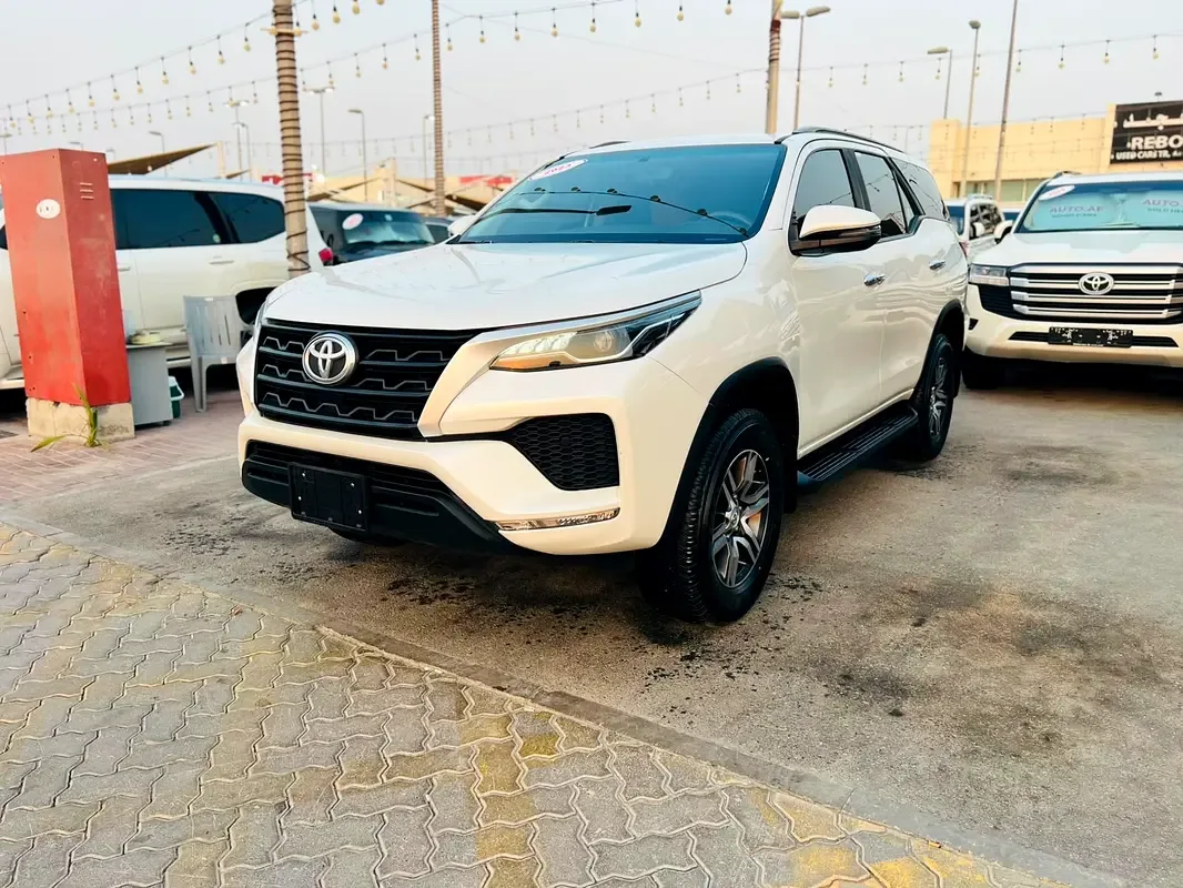 Toyota Fortuner 2.7 AT 4WD (166 حصان) - 2