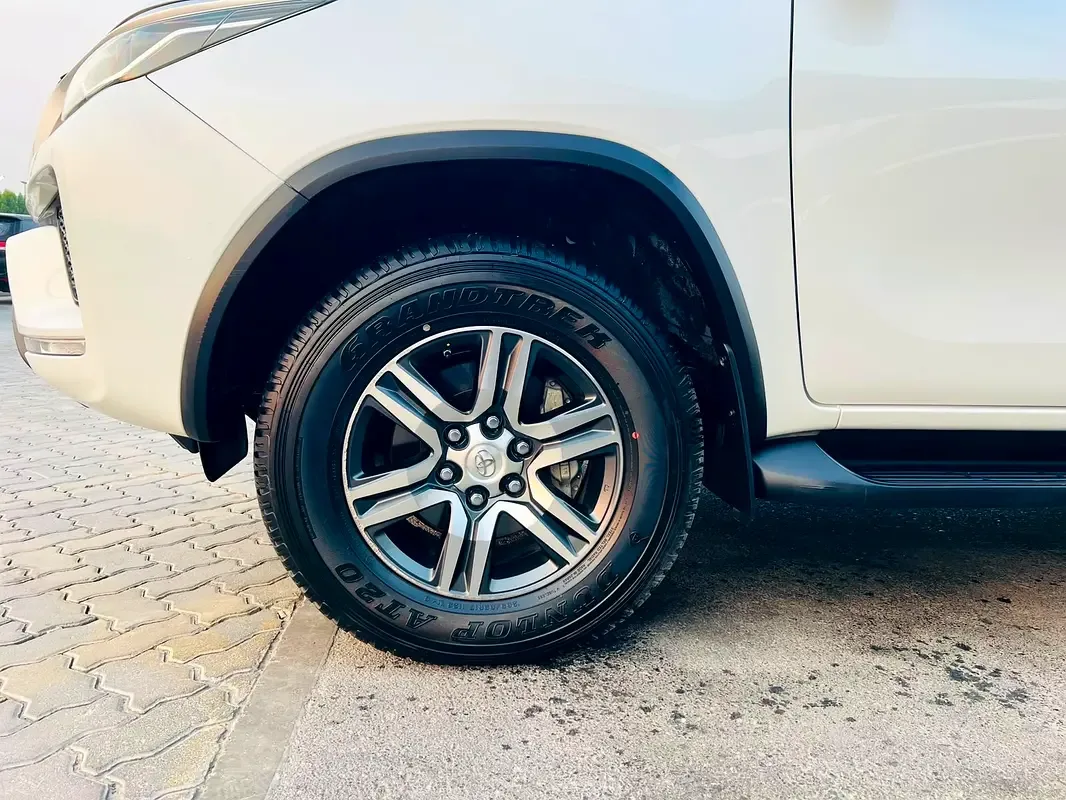 Toyota Fortuner 2.7 AT 4WD (166 حصان) - 16