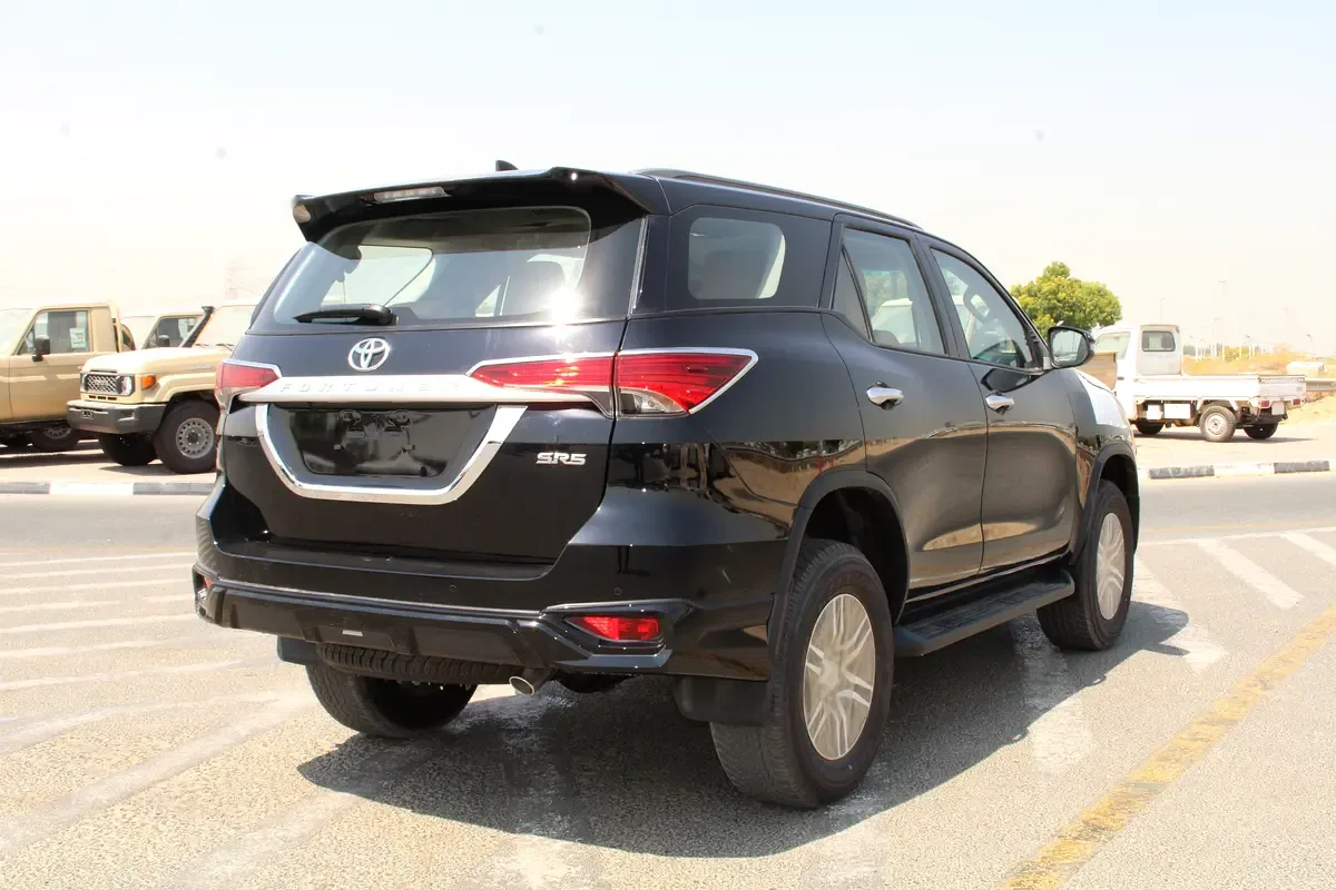 Toyota Fortuner 2.7 AT 4WD (166 حصان) - 3