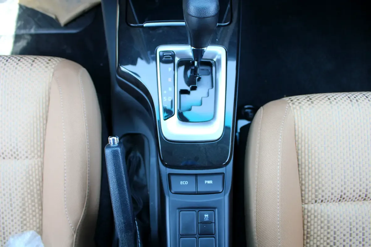 Toyota Fortuner 2.7 AT 4WD (166 حصان) - 11