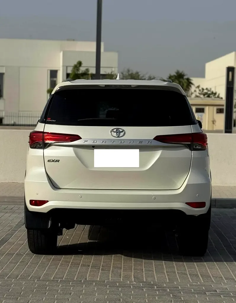 Toyota Fortuner 2.7 AT 4WD (166 حصان) - 2