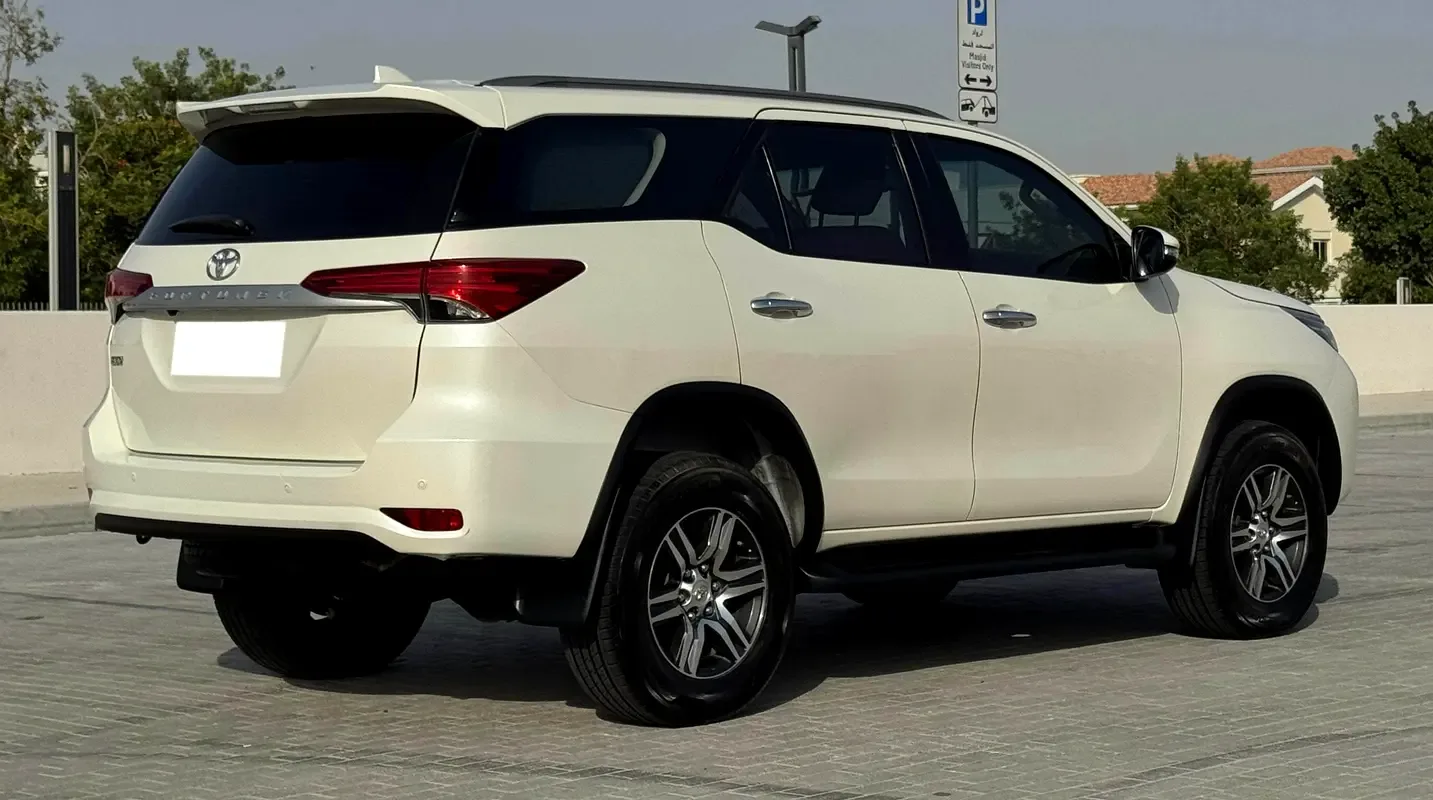 Toyota Fortuner 2.7 AT 4WD (166 حصان) - 3
