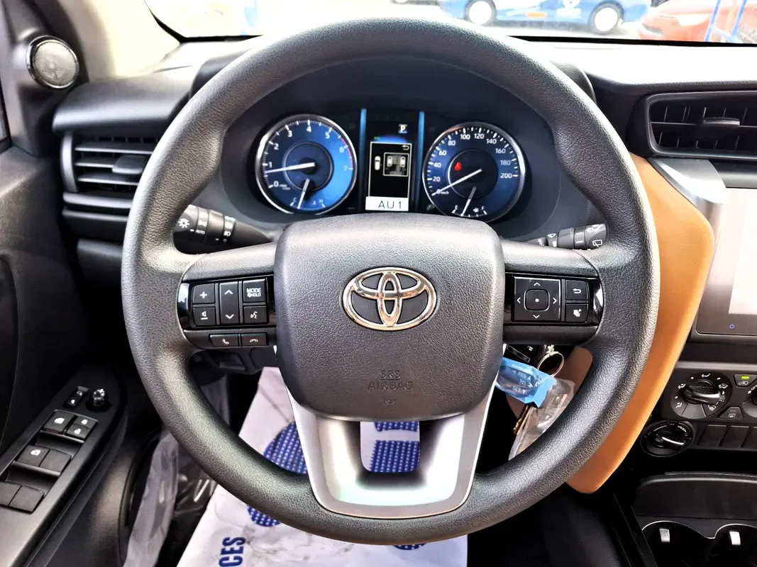 Toyota Fortuner 2.7 AT 4WD (166 hp) - 19
