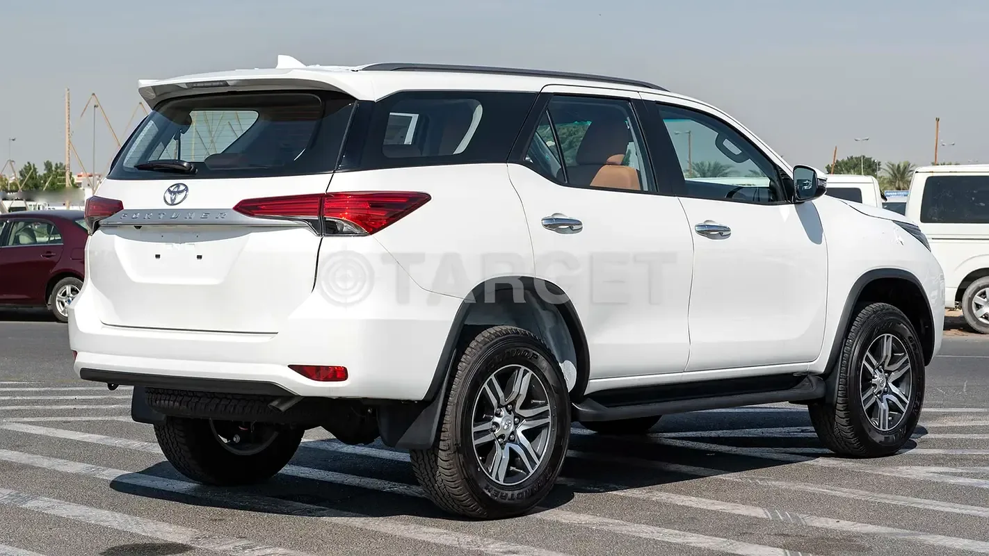 Toyota Fortuner 2.7 AT 4WD (166 حصان) - 3