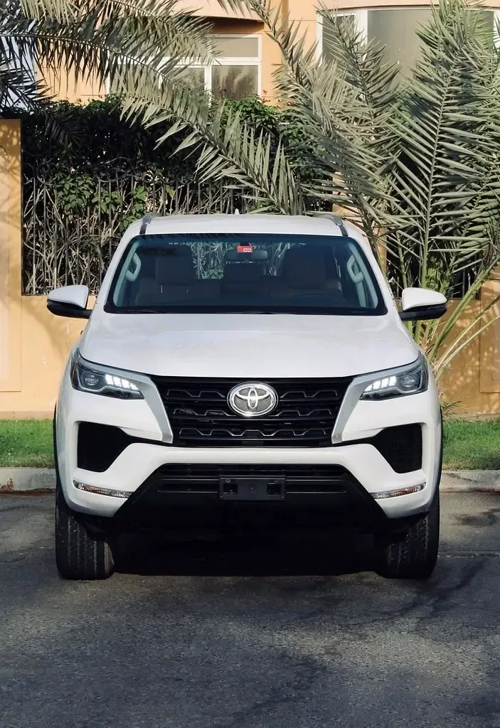 Toyota Fortuner 2.7 AT 4WD (166 hp)