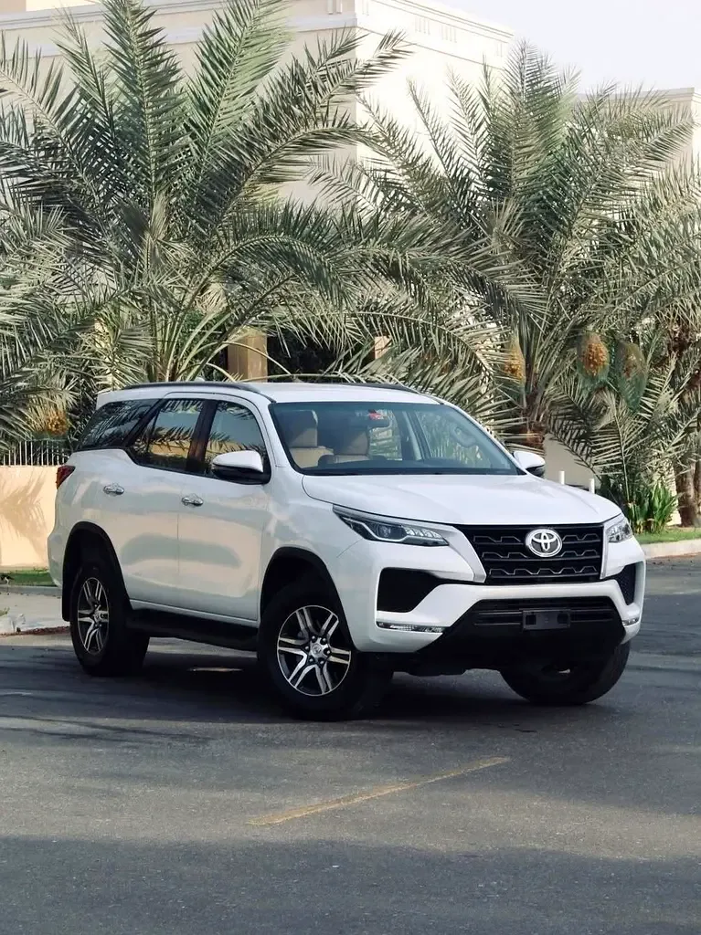 Toyota Fortuner 2.7 AT 4WD (166 حصان) - 3