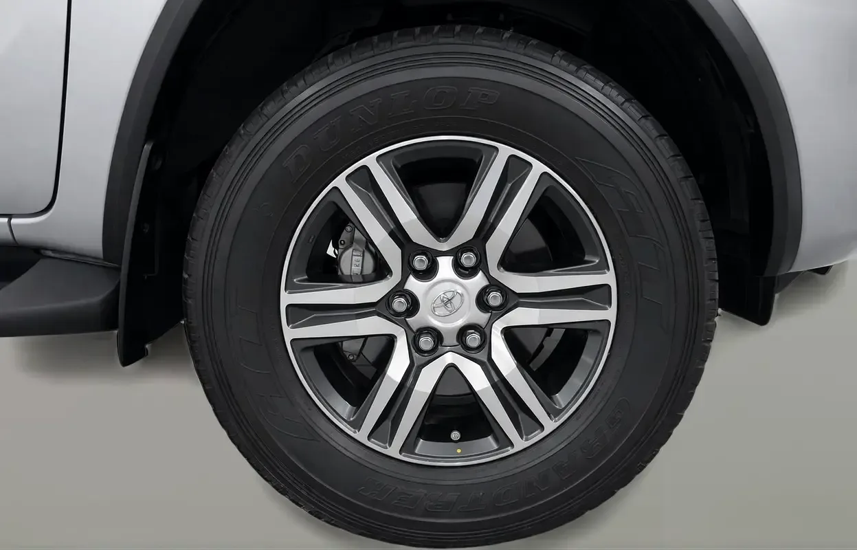Toyota Fortuner 2.7 AT 4WD (166 hp) - 12