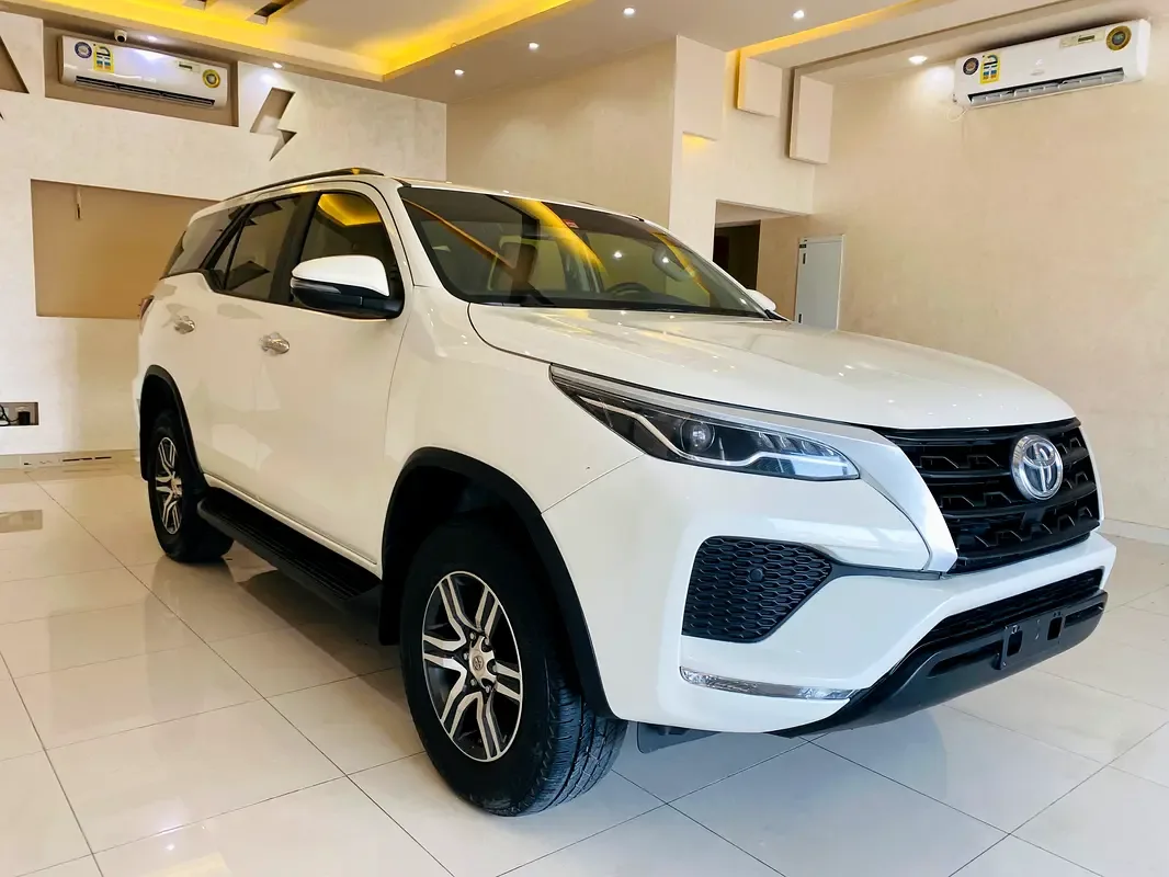 Toyota Fortuner 2.7 AT 4WD (166 حصان) - 6