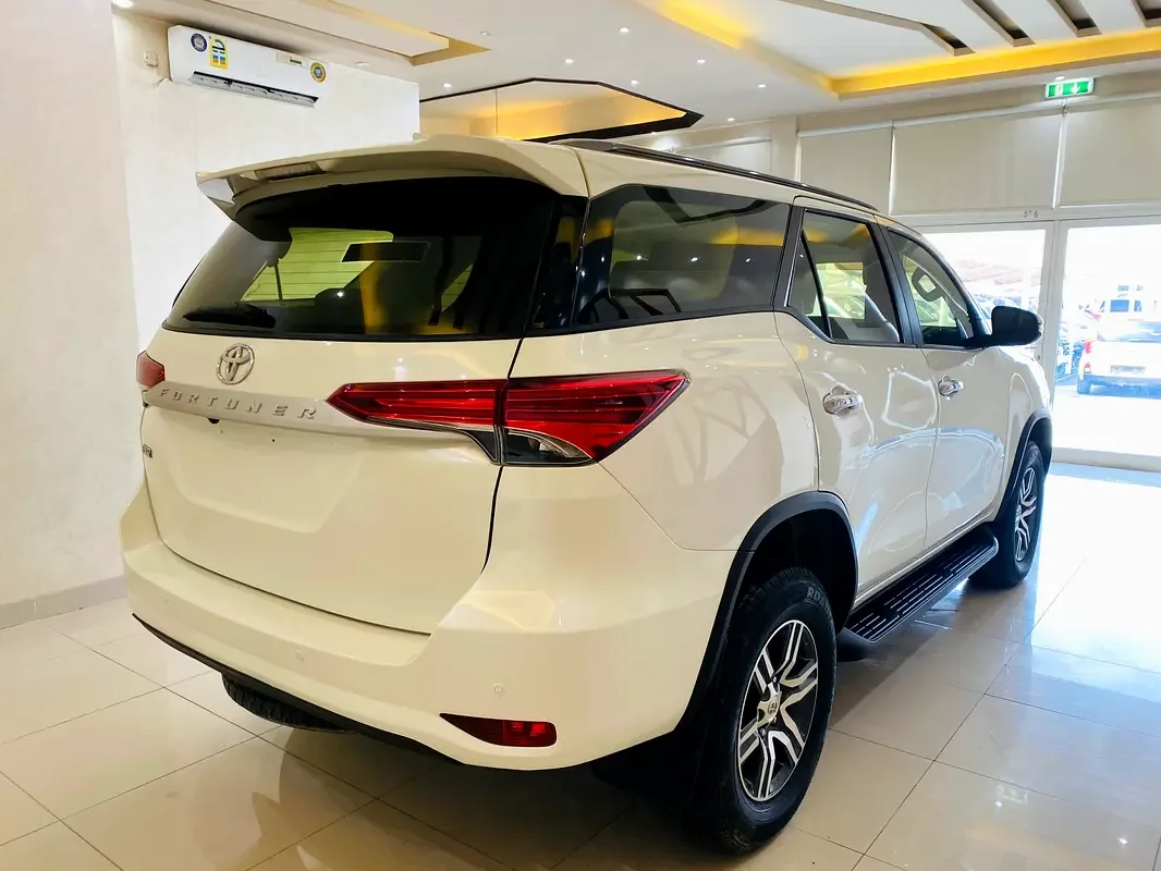 Toyota Fortuner 2.7 AT 4WD (166 حصان) - 17