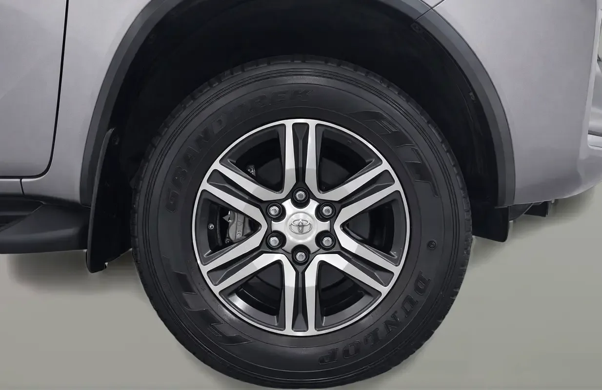 Toyota Fortuner 2.7 AT 4WD (166 حصان) - 12