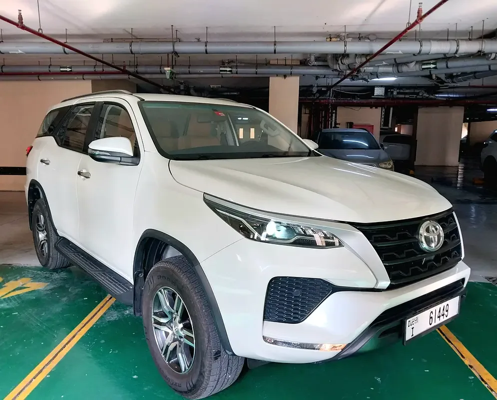 Toyota Fortuner 2.7 AT 4WD (166 حصان) - 3