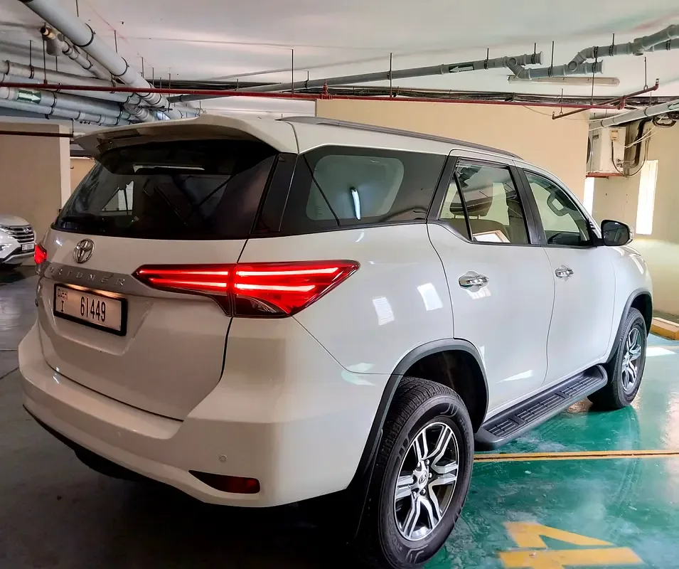 Toyota Fortuner 2.7 AT 4WD (166 حصان) - 4