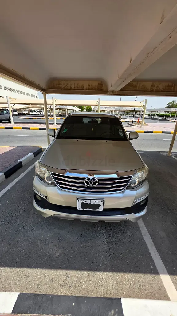 Toyota Fortuner 2.7 AT RWD (160 hp)